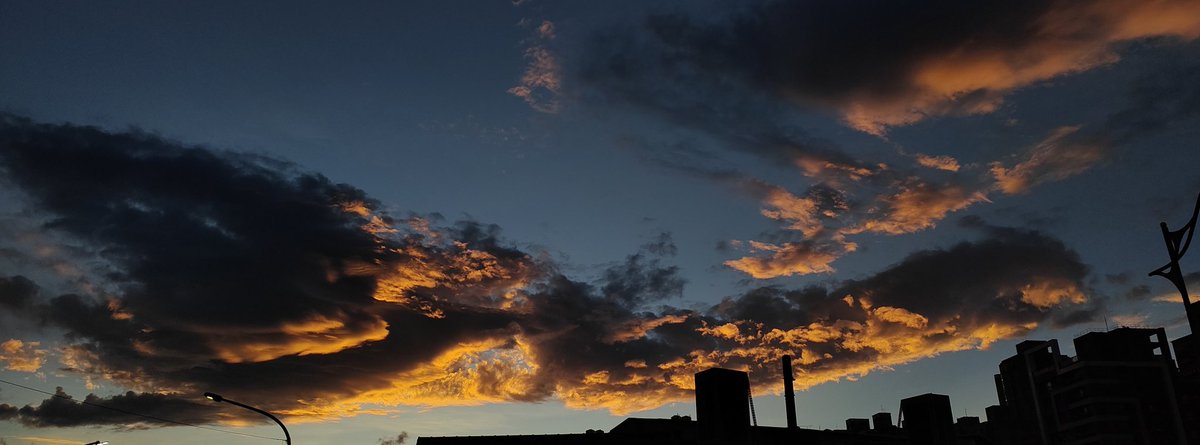 Akito_1780's tweet photo. 前幾天的颱風雲... https://t.co/KTKoHqeqAF