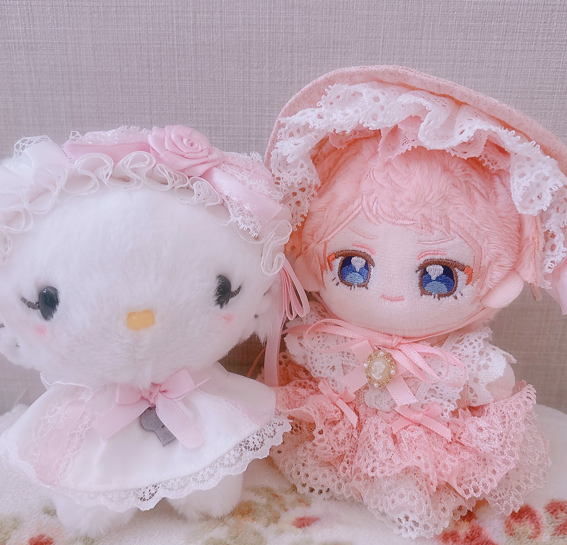 激レア♡ チャーミーキティ　アイシャドウ お値下げ可 Amazon.co.jp: チャーミーキティ お部屋ライトBOOK (宝島社