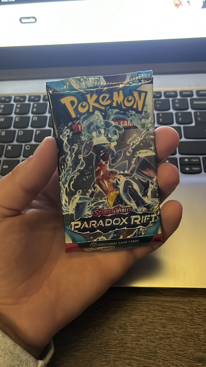 PoDoesPokemon's tweet image. Let’s open a pack! #ParadoxRift pack #1! #CodeCard #Pokemon #PokemonTCG
