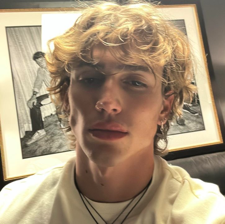 iforstarlet's tweet image. ₊˚✧﹒₊‧ 𝑨𝒖𝒓𝒆𝒎'𝒔 𝒄𝒂𝒎𝒆𝒓𝒂 𝒓𝒐𝒍𝒍 ‧₊﹒✧˚₊