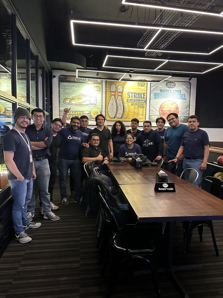 CODIGO_GO's tweet image. 🎉 ¡10 años creciendo juntos!
Nuestro equipo es la fuerza que impulsa cada logro 🚀💙
Gracias por ponerle pasión, talento y juventud a cada proyecto.

#10AñosGo #TeamGo #InnovaciónConEnergía