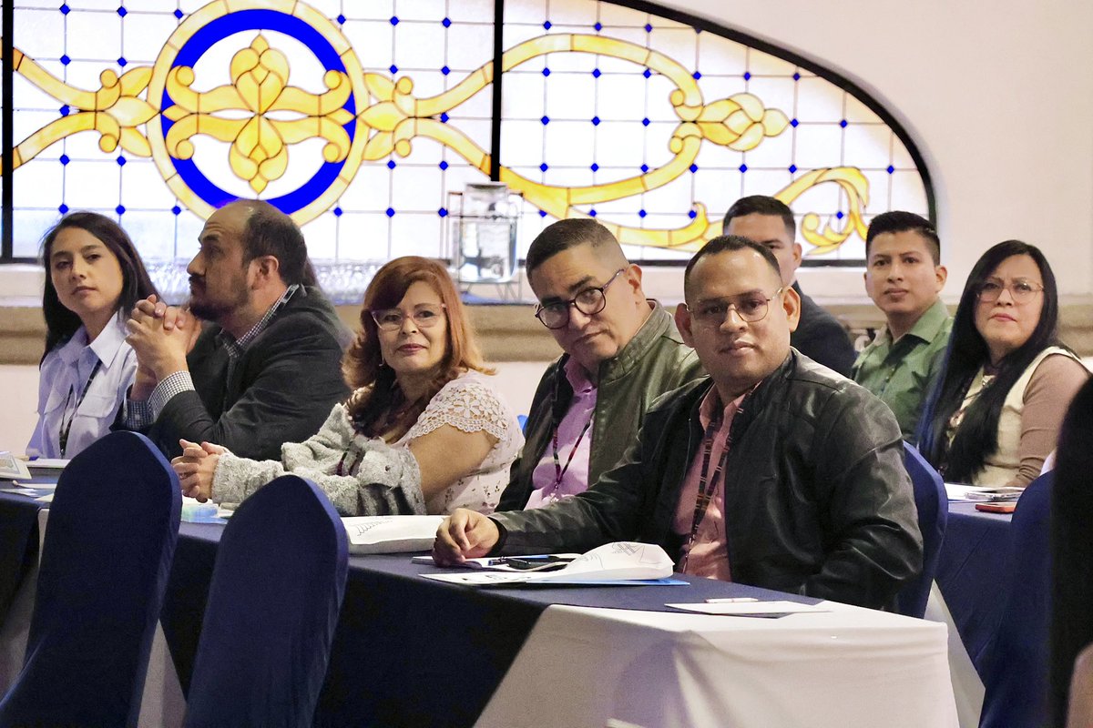 (1/2) Hoy en Guatemala se inició el taller de corrección de preguntas abiertas del #ERCE2025, orientado a fortalecer las competencias de los equipos nacionales responsables de la revisión de las pruebas de Escritura, Matemática y Ciencias. 📚