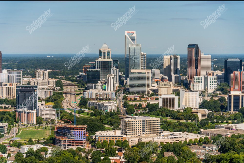 CLTdevelopment's tweet image. Cap 277, please. We could have a contiguous urban fabric here, and have it pay for itself, and heres an added benefit... the at grade road connections would make traffic less terrible.