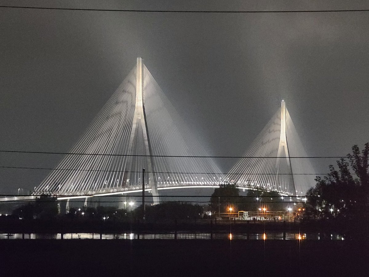 TJsupercell's tweet image. Gordie Howe bridge from Malden park
#windsor
#landscape 
#gordiehowebridge