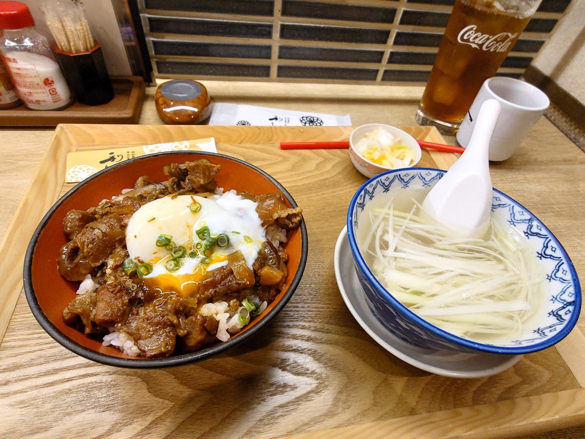 ご飯利久にしたんだけどアカシア流れててテンションあがるわぁ