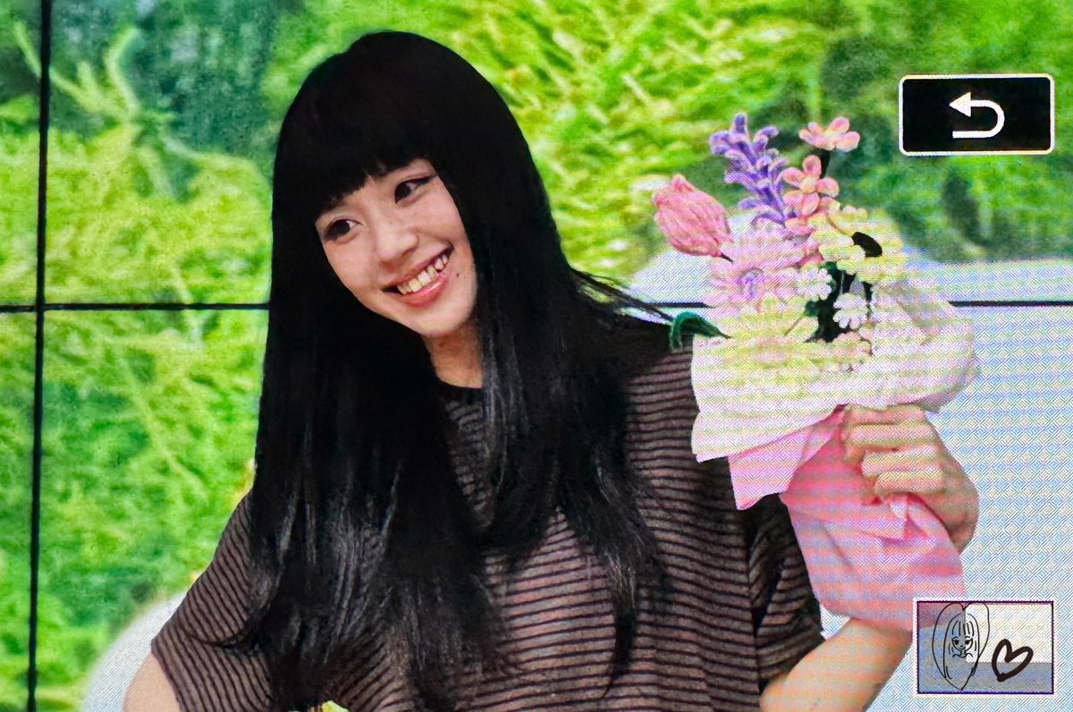 cy0s__'s tweet photo. 250923 팬사인회 pre

🍓💐❤️

#TWICE #chaeyoung #채영 #チェヨン https://t.co/20ZBtGEf7e