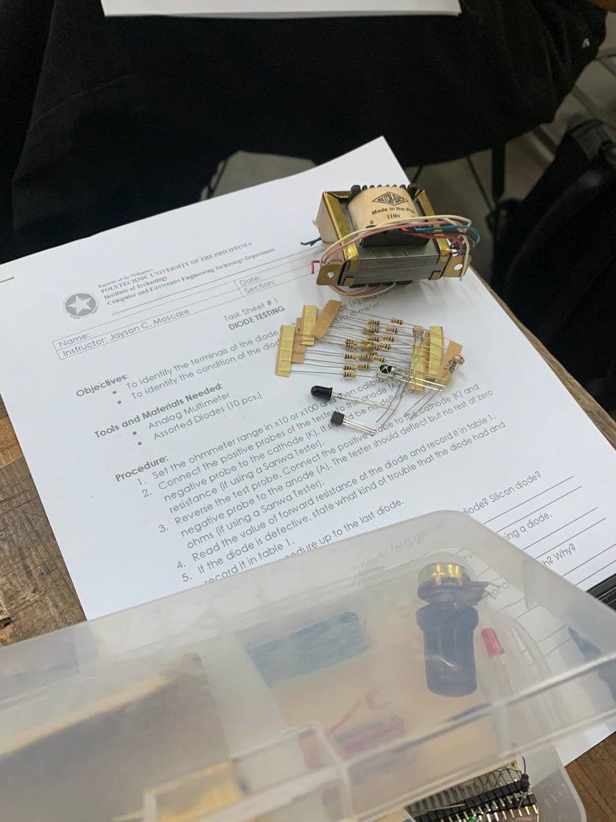 yoimehya's tweet image. good morning! 🫶🔌💡