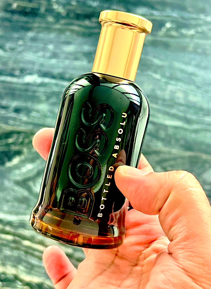 Can’t believe I’ve never shared this one.The best in the Bottled series, Absolu is a potent masculine ambery-leather-tobacco work of art. It’s the most ‘niche’ fragrance to come out of a designer house in recent times (launched 2024). A scent that screams character &amp; distinction