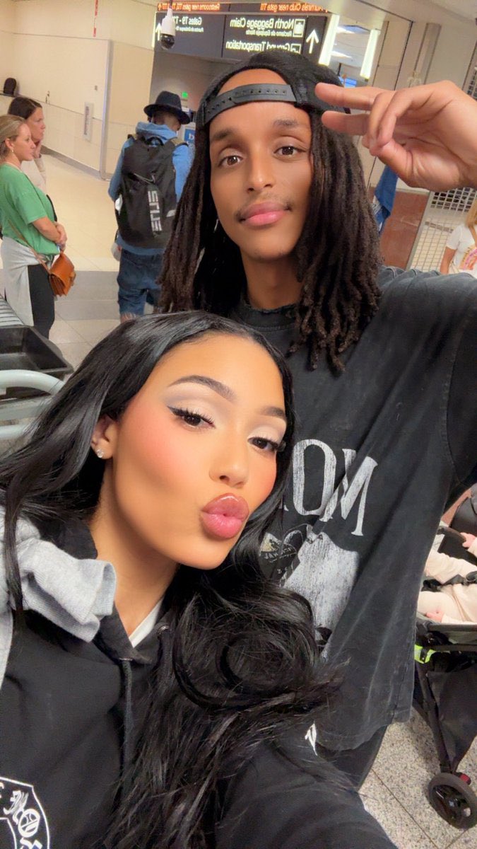 Agent00Updates's tweet image. Agent met Coi Leray today🔥