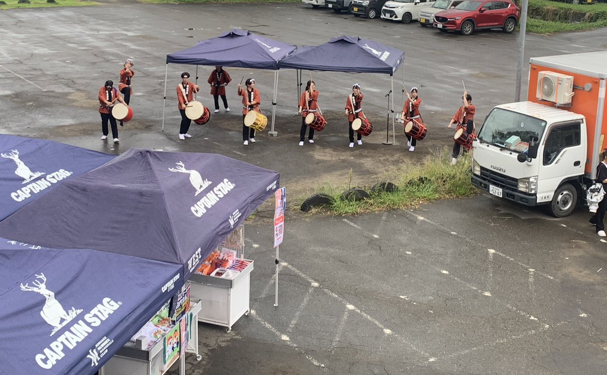 持ち歩ける楽器はずっと憧れ。
格好良いねえ。
#オイシックス新潟アルビレックスBC 
#悠久山野球場