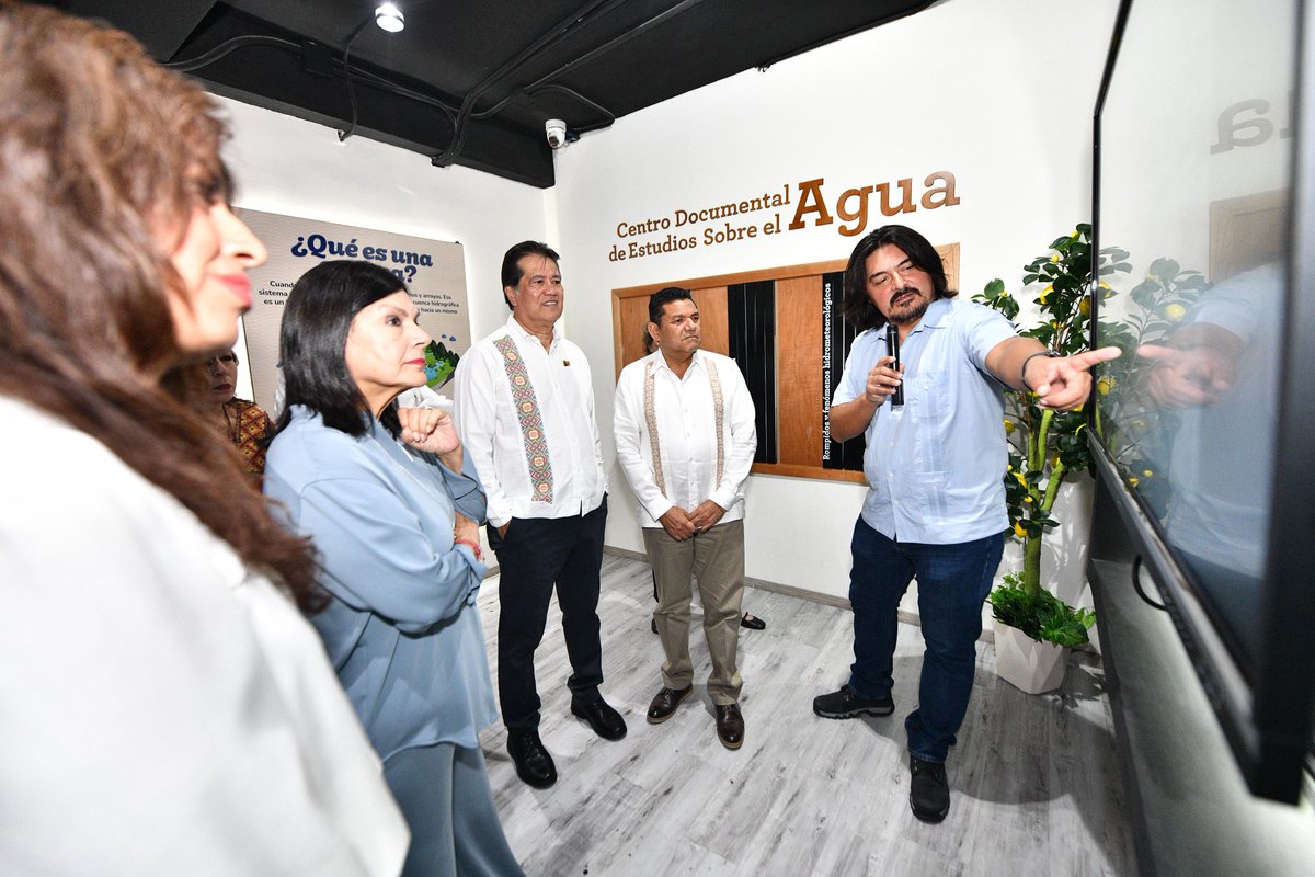 TabascoJavier's tweet photo. Cuidar el medio ambiente incluye conocer los orígenes y las causas, para no repetir errores y actuar en consecuencia sobre cómo ayudar a que este se prolongue por mucho tiempo más. Hoy asistimos por invitacion de la @UJAT, a la inauguración de la Casa Universitaria del Agua. https://t.co/cimuUeVY7b