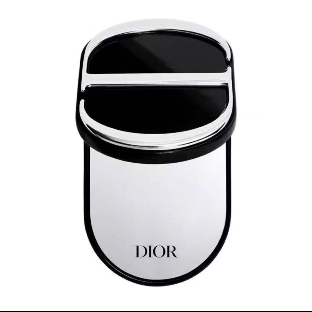 最終価格4/13(日)20:00までdior ノベルティ 纏めて出品　57品✨ クリスチャンディオール ノベルティ ピンバッジ 4個セット 限定