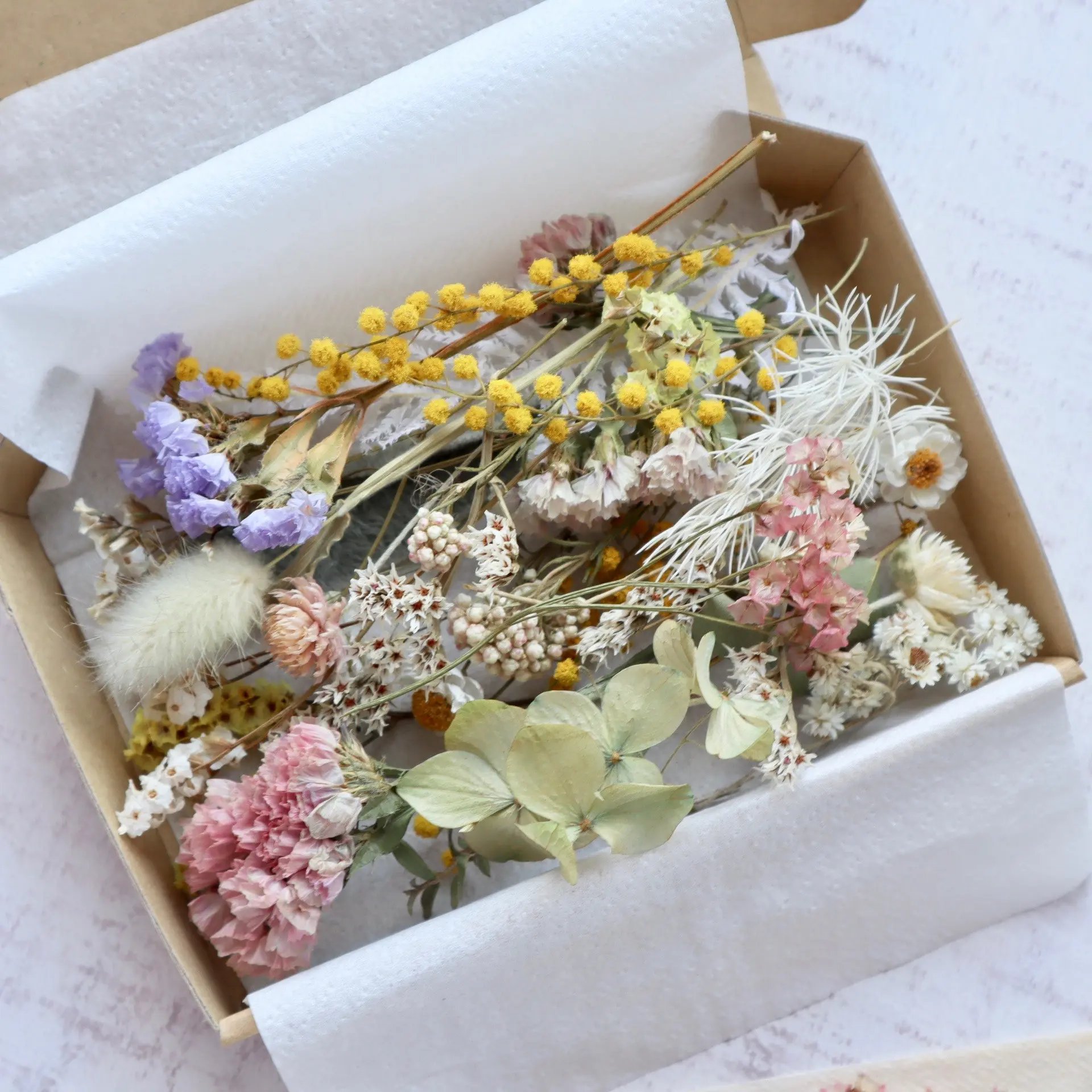在庫整理❣️爆盛り‼️ドライ　花材　長め 楽天市場】ドライフラワー 押し花 花びら 色々ミックス レジン