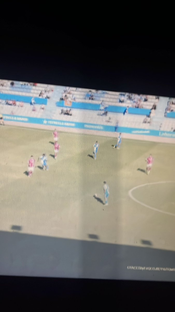 Nivell de friquisme: Llervarse a les 3 per veure 50min, menjarte un 0-0 i tornar a llervarse a les 6 per anar a treballar, pero sempre amb el meu equip. HONOR💙🤍 <a href="/CESabadell/">CE Sabadell 🧅</a>