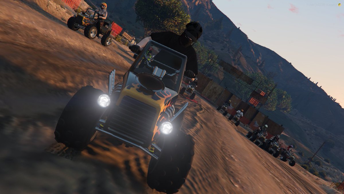 Un poco de carreritas por Marbella🌴
Fotos: <a href="/chomy_lu/">Chomy Lu 🦋</a>
#marbella3 #marbella #marbellavice3