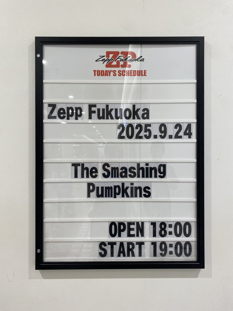 kid1759's tweet photo. 1ヶ月ぶりのスマパン。選曲はイギリス公演とほぼ変わりなしだったけど最高にかっこよかったし、涙が枯れるほど感動した。土曜日の釜山のフェスも行きたいけどタイミングが厳しそうだ。本当に素晴らしいショーだったのでまたどこかで見たい。スマパン感動をありがとう！！ https://t.co/w0TdF2Rzvc