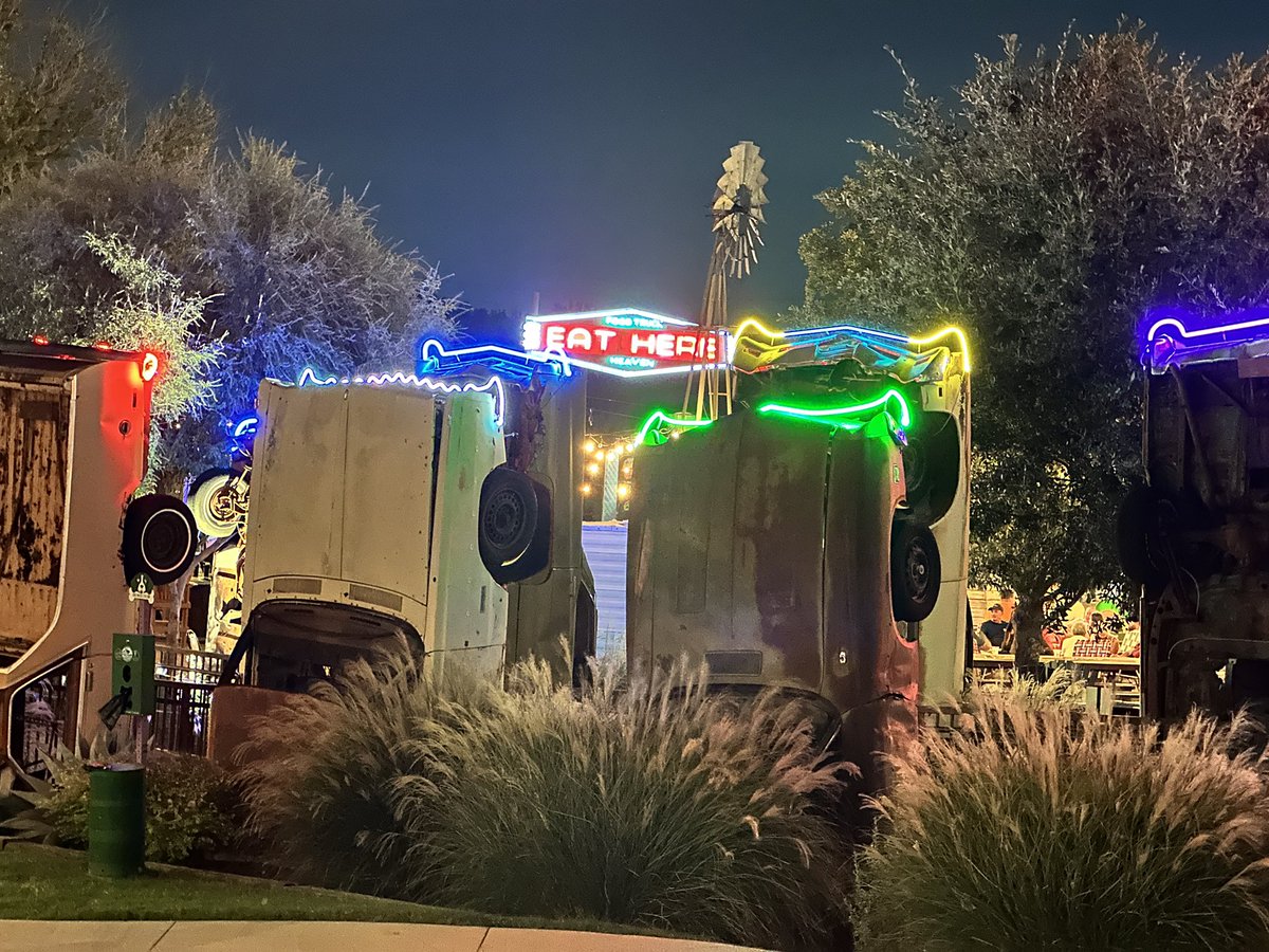 bascodes's tweet image. pre party #commityourcode 

That was an awesome place