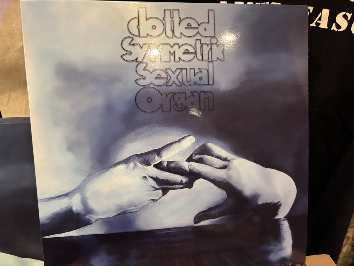 DaisukeSumida1's tweet image. C.S.S.O.の1stアルバムの、リマスターされた12インチアナログ版が、売ってました!!❤️‍🔥❤️‍🔥👍

#ClottedSymmetricSexualOrgan 
#CSSO
　#NagroLauxesVIII

#GrindCore #Grind #GrindRock