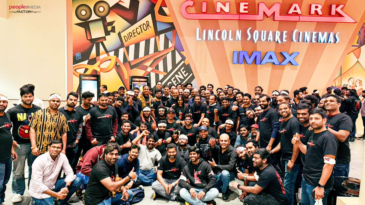 peoplemediafcy's tweet image. Seattle transformed into pure #OGMania last night 🔥 With 65+ premiere shows lighting up the city, the vibe was electric!
Sujeeth showcased the unstoppable SWAG of Kalyan Garu 🙌 while Thaman’s thumping BGM echoed everywhere – exactly as promised.
Watched it with friends and our…