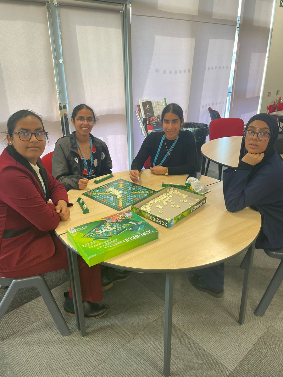 StockwoodPk's tweet photo. Our Sixth Form Enrichment Programme offers a range of extracurricular activities designed to extend students' learning, enhance personal development, and develop a broader range of skills beyond their core academic studies.

@TheChalkHills @advschools @10suds10 https://t.co/OYWNUrNgP9