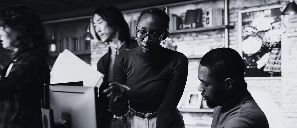 “Trust Isn’t Automatic”

Trust in banks can vanish faster than a market dip.

Poor media communication, unprepared CEOs, and delayed responses fuels fear and speculation. In today’s world, facts without context are dangerous.

#Banks #Crisis #Projects2025

lothmakuza.co.tz/banks-media-re…