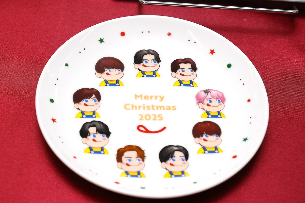 a*y様 FUJIYA x  Man クリスマスプレート 2025 G1qaRW1bIAAdoTO?format=webp&