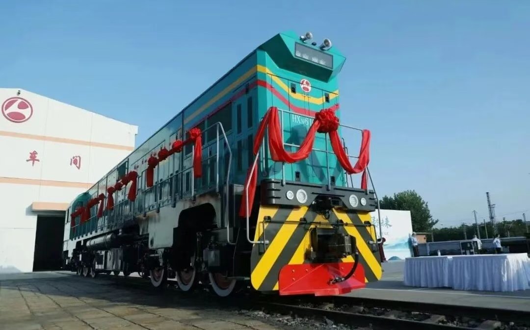 CrrcZiyang's tweet image. 🏅 HXN6 New Energy Locomotive Earns &quot;Tianfu Quality Brand&quot;
CRRC Ziyang’s HXN6 new energy locomotive, with fuel-saving, emission-reducing, and noise-reducing features, is the first to earn both certifications.🌿
Proven in multiple regions, it has gained wide recognition.
#HXN6