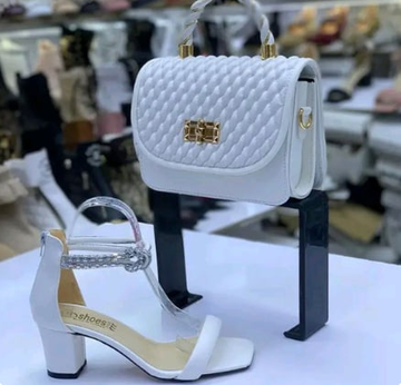 My goal is to make women look smart and earn the respect of their friends🥰🥰