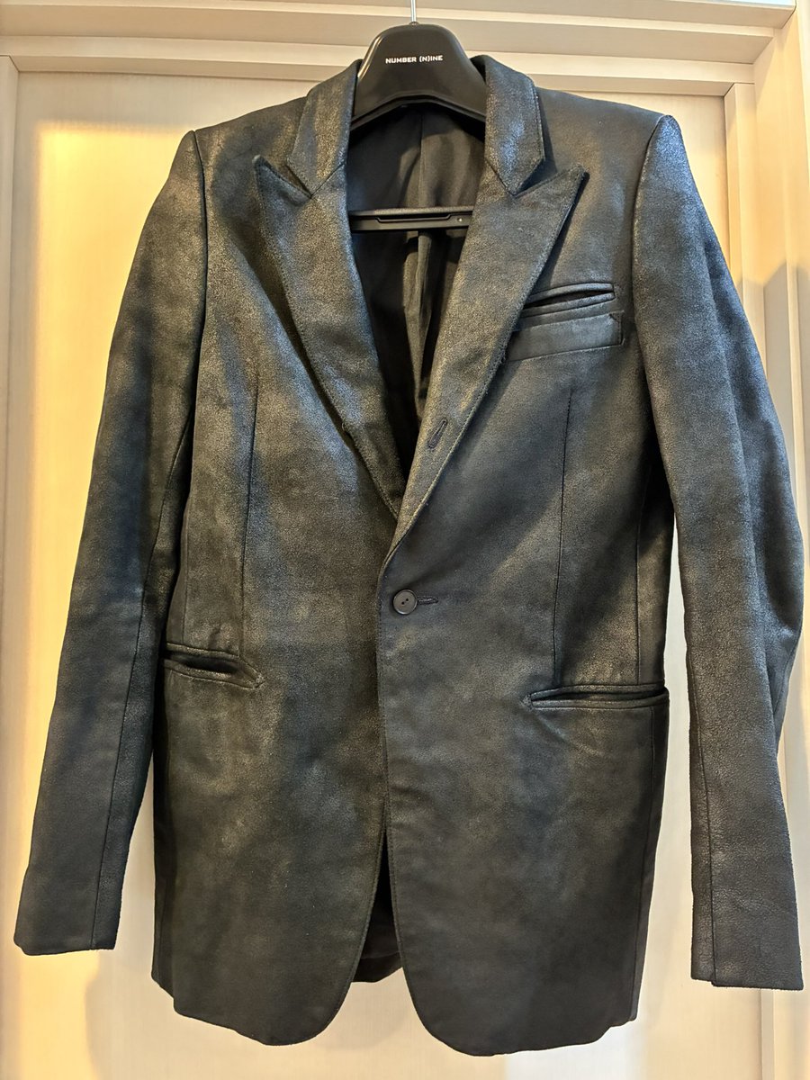 jojoler_ti's tweet photo. NUMBER(N)INE 1999AW
"ROCK IDOL 99"
COW HIDE tailored jacket
#MyNumbernineCollection
#numbernine
#ナンバーナイン https://t.co/MKKXouUgxm