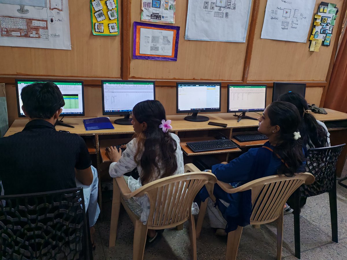 MitraMela_india's tweet image. &quot;Empowering communities through computer literacy, one click at a time! 🌐💻 At Mitra Mela NGO, we&apos;re bridging the digital divide and unlocking opportunities for a brighter future. 📚💡 #ComputerLiteracy #DigitalEmpowerment #MitraMelaNGO&quot;