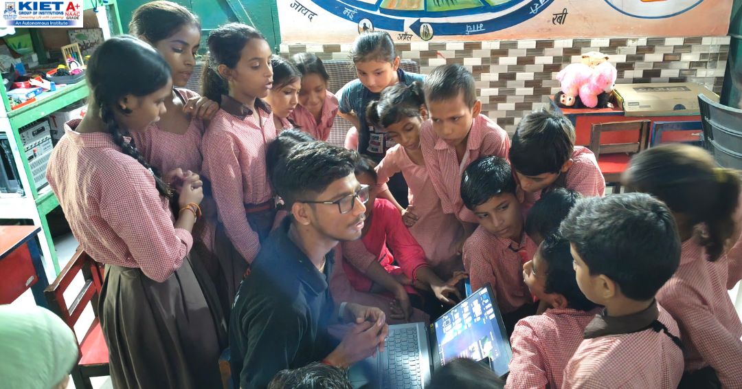 Kiet_edu's tweet image. 🌱 𝐓𝐄𝐀𝐌 𝐔𝐃𝐃𝐄𝐒𝐇𝐇𝐘𝐀 introduced young learners of Govt. School, 𝐑𝐚𝐯𝐥𝐢 to the basics of computers — sowing seeds of a brighter tomorrow. 💻✨
#Education #Future #ComputerLearning #MakeADifference #KIET #UDDESHHYA