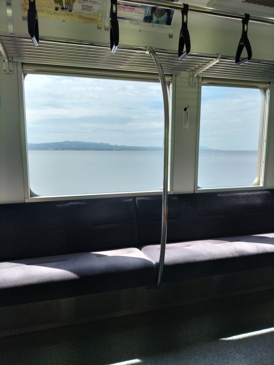 vt250zz's tweet photo. 昨日は松江市の一畑電車を楽しみ、その後鳥取に移動し、鳥取砂丘に行きました
風がすごく強い
#旅 https://t.co/1UCtx0T1go