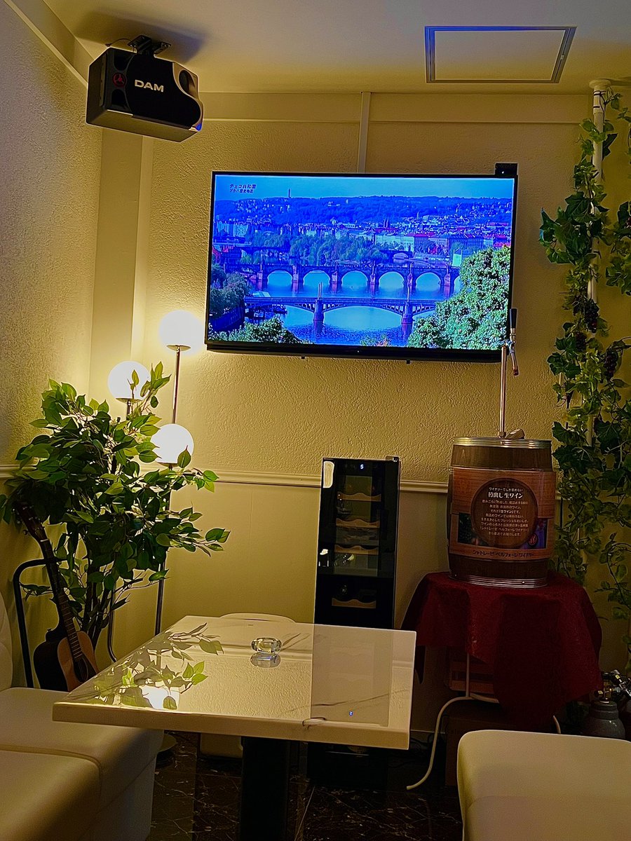 昨夜五月さんのトコで、JALのCAの方からトマト🍅頂いたので、やはり