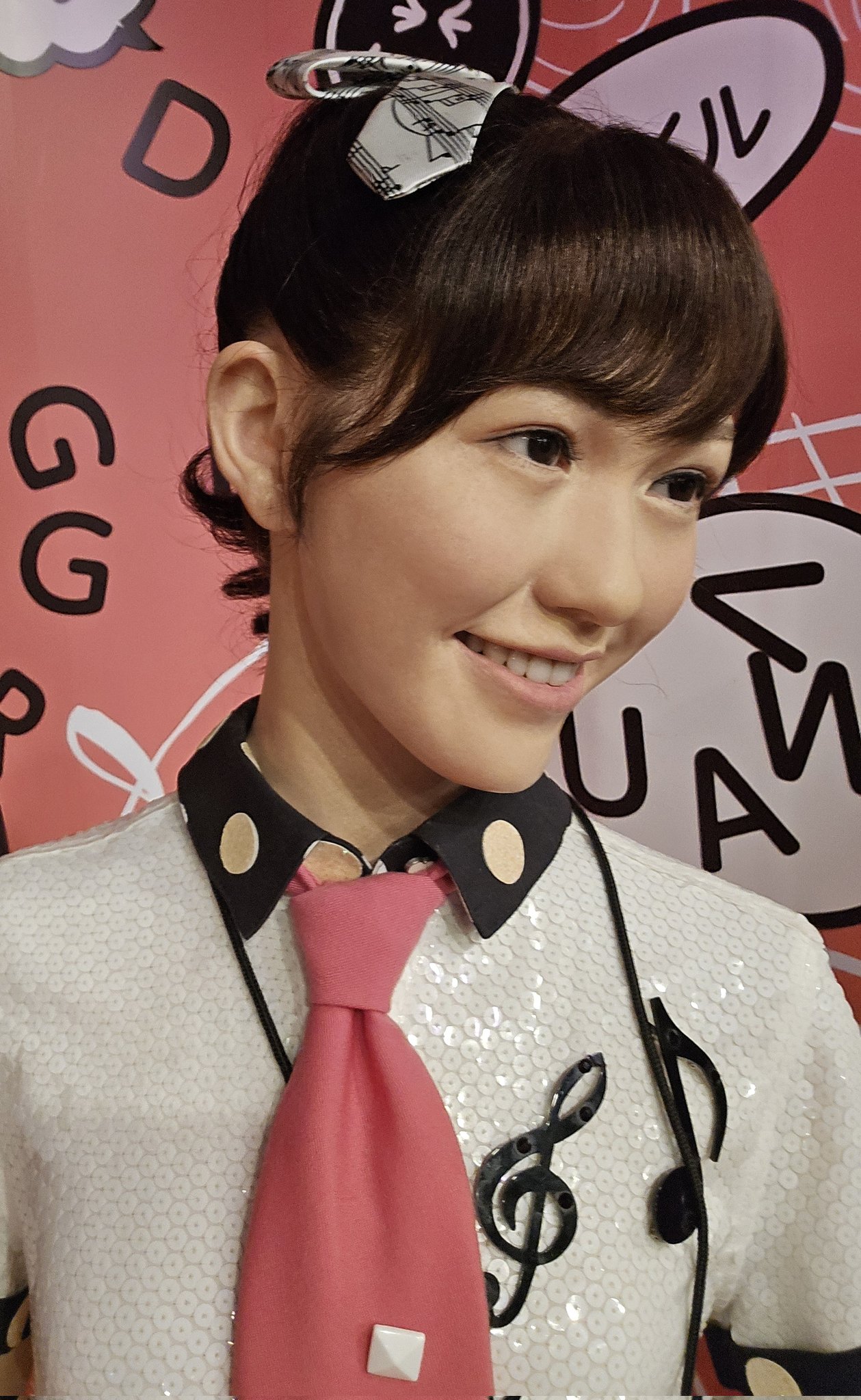 渡辺麻友 ロマイラブロマイド ヨリ 渡辺麻友 (Mayu Watanabe) – ヒカルものたち (Hikaru Monotachi