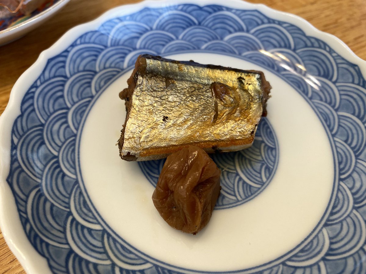 mentaimusume's tweet image. 今日は秋刀魚を煮ました🍶💕
2尾入りだったけど3尾入り買えばよかったと後悔するぐらい美味しい🤤

含み損は大台に乗りました💪
さぁ、どうしよう？
取り敢えず美味しいから今は忘れよう🤪