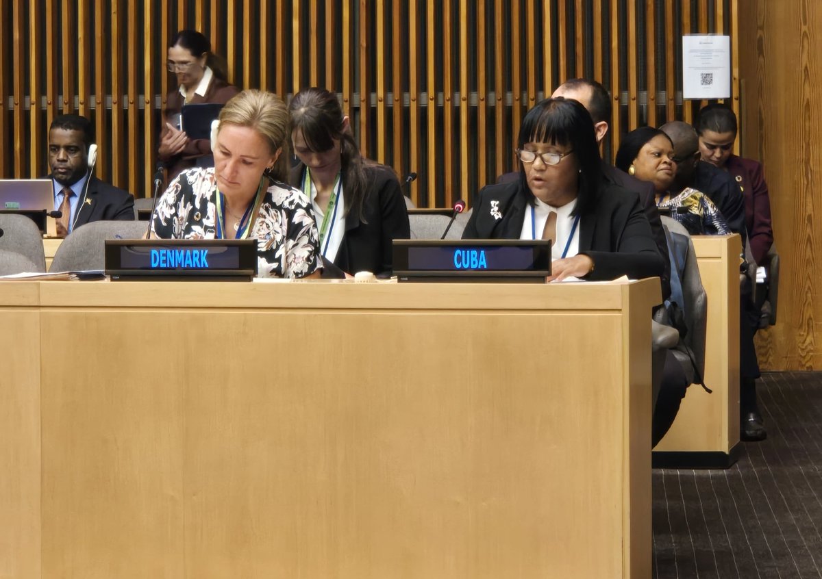 CubaMINREX's tweet photo. Día 3 - 24/9 | La delegación cubana en defensa de la paz, el multilateralismo y el desarrollo sostenible.

🌍 Continúan los apoyos a #Cuba en #UN80🇺🇳:
🇳🇦 🇬🇾 🇨🇬 exigieron fin del bloqueo de EE.UU. 

✍️https://t.co/0AWxmRg5wv

#CubaEnAGNU80
#DiplomaciaRevolucionaria https://t.co/hYdbZOvZog