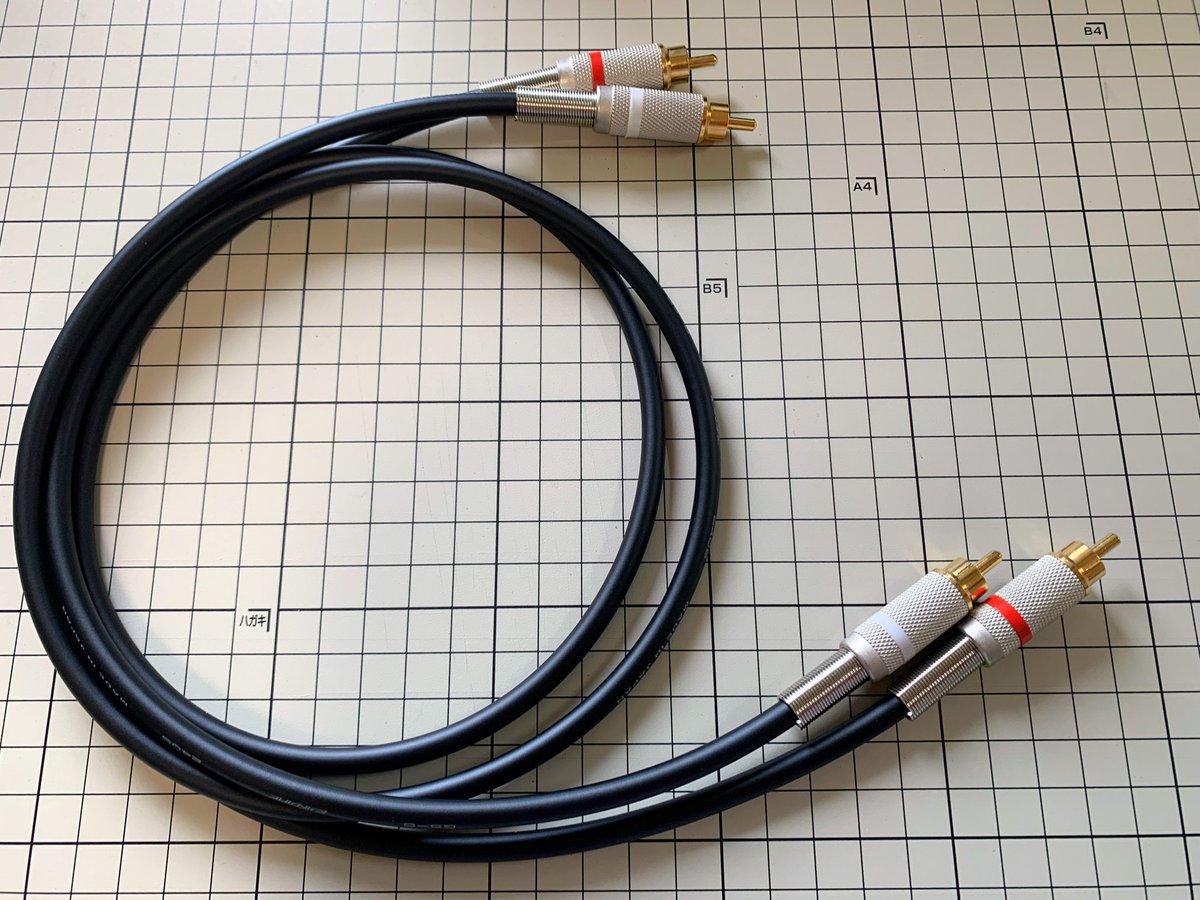 SoundMOMO_'s tweet image. パッチケーブルに関するつぶやきが多いですが、こんなケーブルも作っています。これはCANAREのGS-6、RCAオーディオケーブル。出荷前のテストを終え、これから丁寧に磨いてパッケージングするところ。

#オーディオケーブル
#RCAケーブル