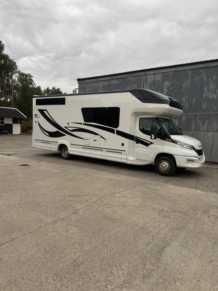 Early start for a run to Edinburgh and back.  No fast cars today though.