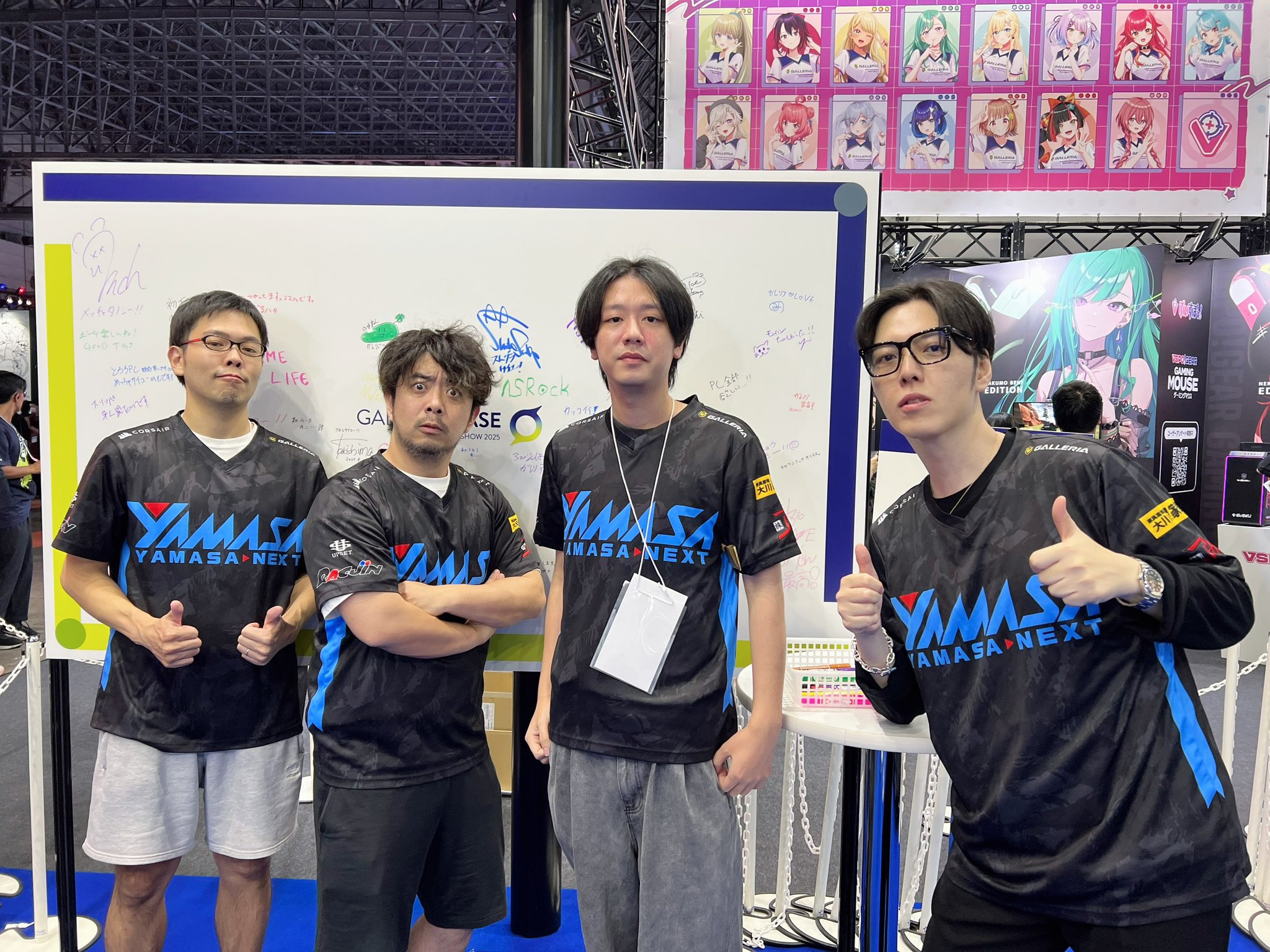 Megaromania 非売品 メンバー全員サイン入りアー写 Ｂ Megaromania 非売品 メンバー全員サイン入りアー写 B