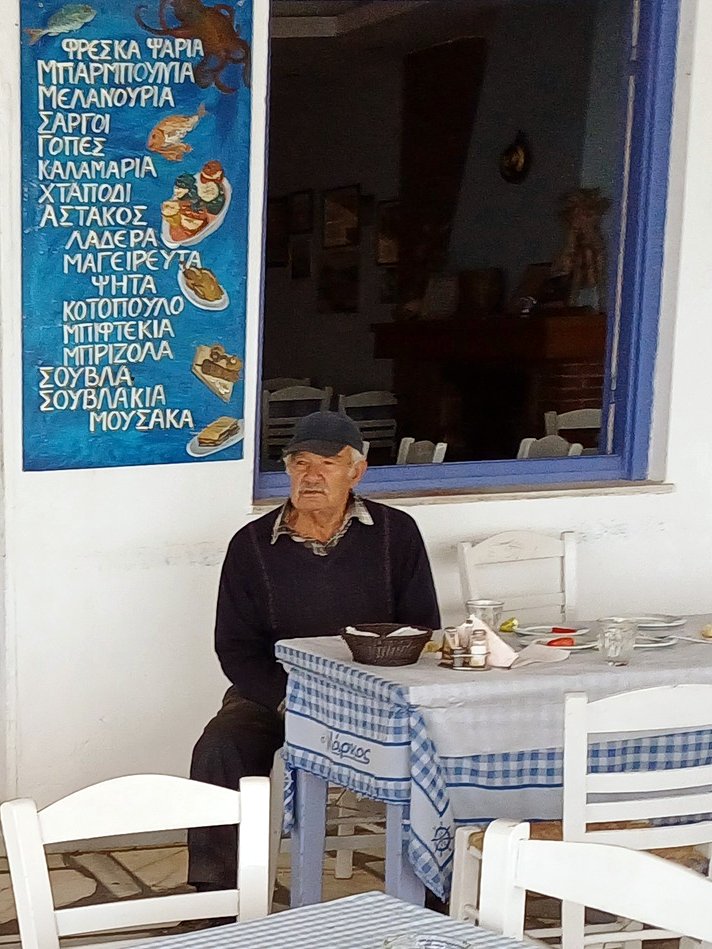 AnemosTours's tweet image. The quiet dignity of everyday life. In Greece, even lunch tells a story, of sea, memory, and time unrushed.

#AnemosTours #GreekTaverna #MomentsThatStay