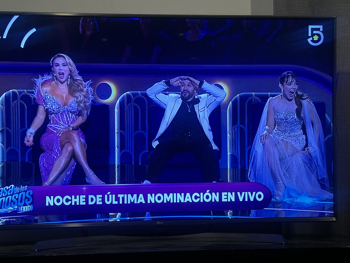 Gran jugada de #shiky subió a todo el #TeamNoche a la placa 

#LaCasaDeLosFamosososMx #LaCasaDeLosFamososMéxico 

Esperemos que el domingo despidamos a #alexisayala