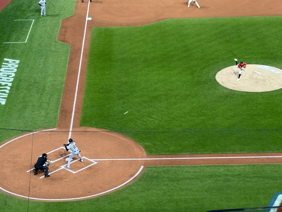 Xriptian's tweet image. Game #141
September 24: Detroit Tigers vs Cleveland Guardians at Progressive Field

Another exciting night with the AL Central division lead hanging in the balance. Rain delayed the action a bit but that just gave me more time to meet some great fans around the park. The tension…