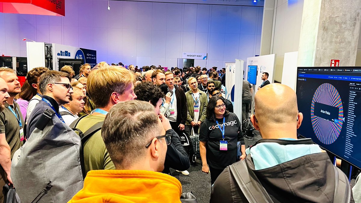 codemagicio's tweet image. 🎁 The Codemagic raffle excitement is back!
After yesterday’s fun, Codemagic is bringing you another raffle TODAY at 4:30 PM at #FlutterConEU 🚀
✨ Amazing prizes
✨ Great vibes
✨ Your chance to win!
Don’t miss it 💙
#Codemagic #ftcon25eu #FlutterConEU