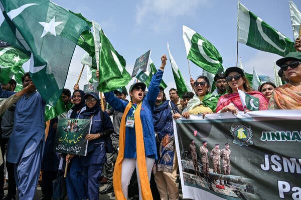 sharjeel00888's tweet image. Language, ethnicity, and region come second—Pakistan comes first. When we unite, our nation moves forward together.
#TimeToUnite