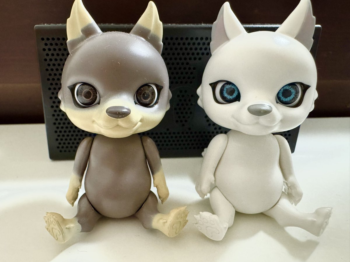 セリアでドール用のおめめ買ってきて装着してみた。せぎとリさんぽくお洋服も着せてあげたい( ˘꒳​˘)