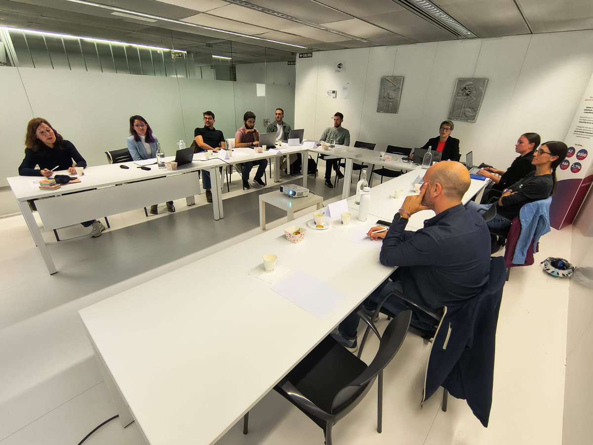 Esta mañana nuestras empresas asociadas Batai Assistant, <a href="/iARsoft/">iAR Software</a>, <a href="/KunaK_sensing/">Kunak AIR</a>, <a href="/540deg/">540</a>  y <a href="/ceinnavarra/">ceinnavarra</a> han participado en el taller impartido por Tania Saez.

🤝 Ciclo Talento y cultura empresarial en el sector digital de #Navarra, del <a href="/empleo_na/">Empleo - Lansare</a> 

#atana #lidera #empleo