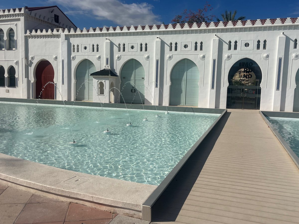 FUENTE DEL MORUNO 🔹#PortCastelló avanza en la transformación de la fachada marítima con la puesta en marcha de la Fuente del Moruno.Ibáñez: “Queremos consolidar la zona lúdica como epicentro cultural y uno de los pilares del ocio" portcastello.com/comunicacion/n…
 #grao #plazadelmar