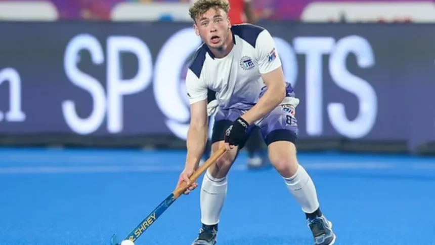 SportsDigestINT's tweet photo. Hockey India League Mini Auction: Top 10 Most Expensive Players
Full Story๐https://t.co/aYdDWyLQhu
#HIL2026 #HockeyIndiaLeague #HockeyIndia #HILAuction #FieldHockey #SportsNews #HockeyUpdates #MensHockey https://t.co/FZg5bfwt0f