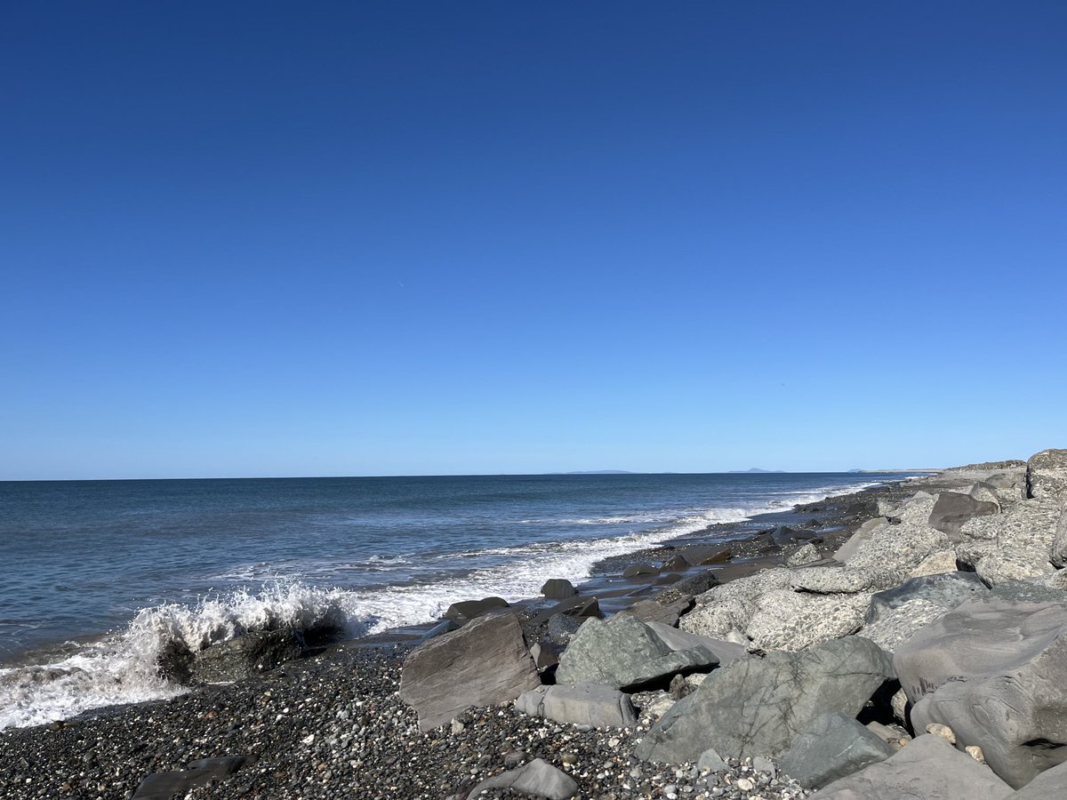 BadgerousII's tweet photo. Another lovely day in #tywyn https://t.co/XrSgfdeFil