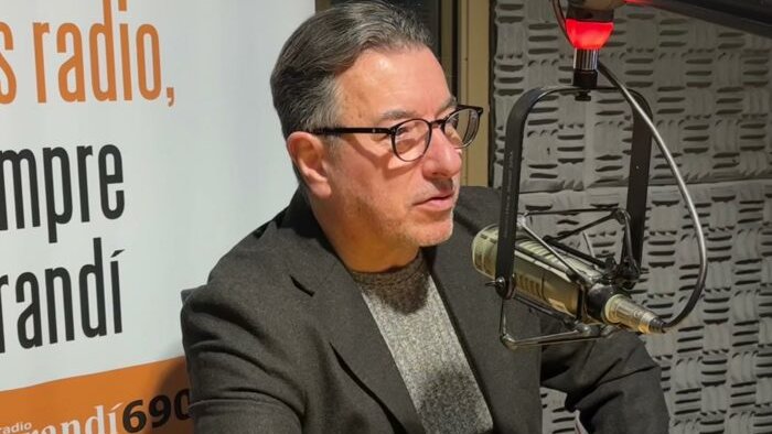 AHORA | #InformativoSarandí con  <a href="/aldo_silva12/">Aldo Silva Alfonso</a> <a href="/Gabrielhpereyra/">Gabriel Pereyra</a> <a href="/laurockdriguez/">lauraines</a>
<a href="/Roberto_Moar/">Roberto Moar</a> <a href="/JavierPastoriz1/">Javier Pastoriza</a> <a href="/MartinRiveiro92/">Martín Riveiro</a> y  <a href="/juanomanuelopez/">Juan Manuel López Garretano</a>

🎙️8:30 entrevista al presidente de Adeom Salto, Juan Carlos Gómez. 

🎙️8:45 entrevista Álvaro Padrón, analista internacional y